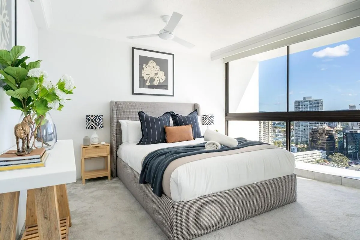 Opulent Beachfront Daydream! 2B Designer Apartment Gold Coast Austrália